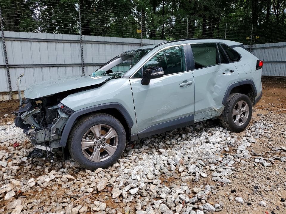 2022 TOYOTA RAV4 XLE - 1