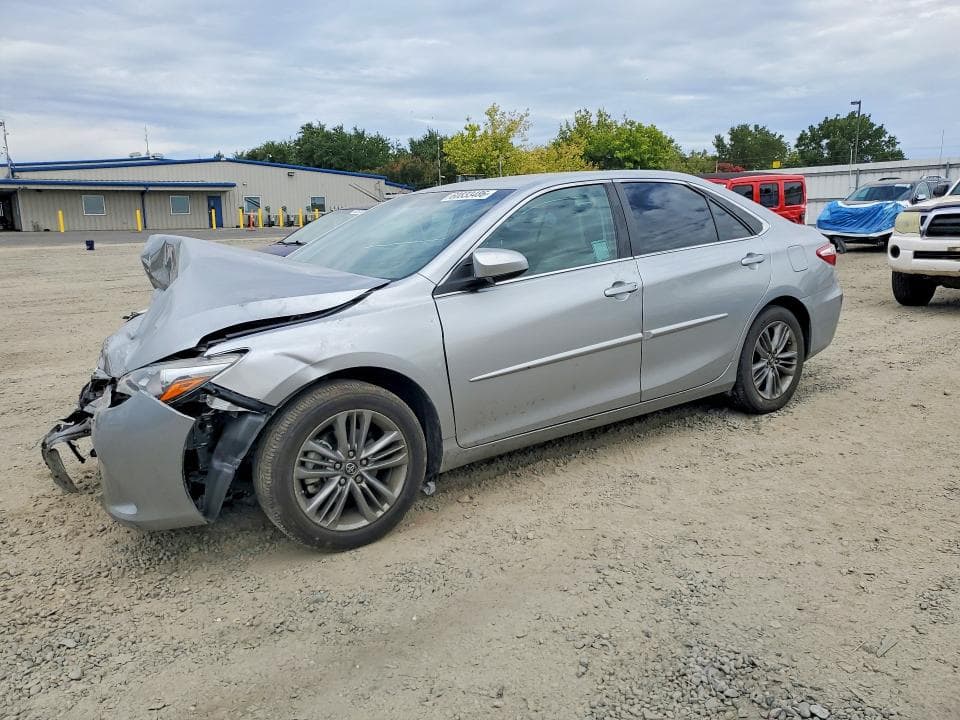 2017 TOYOTA CAMRY SE - 1