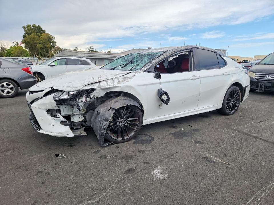 2021 TOYOTA CAMRY XSE - 1