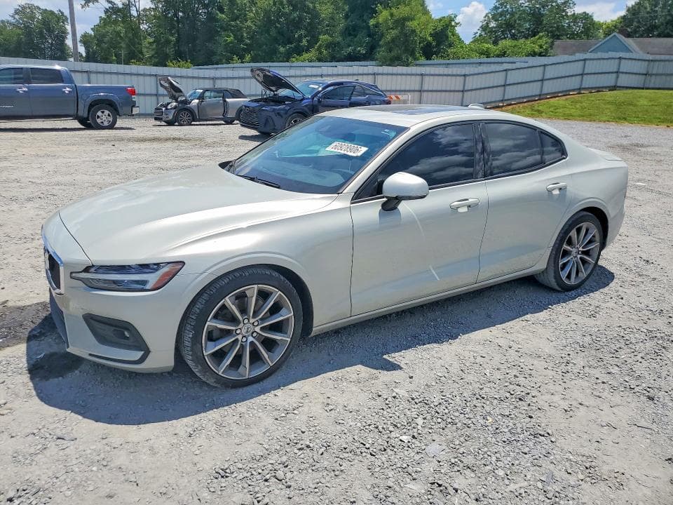 2021 VOLVO S60 T5 MOMENTUM T5 MOMENTUM - 1