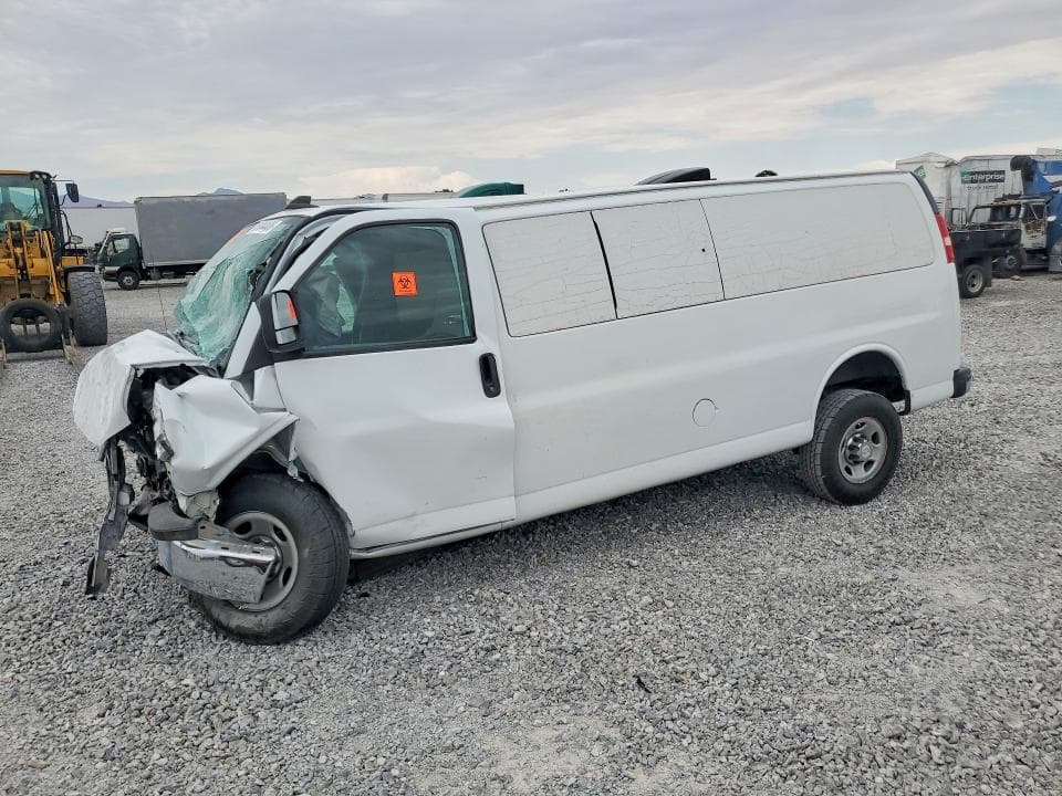 2017 CHEVROLET EXPRESS G3500 LT - 1