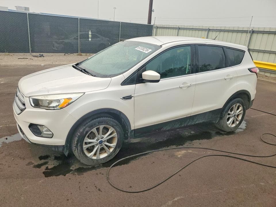 2017 FORD ESCAPE SE - 1