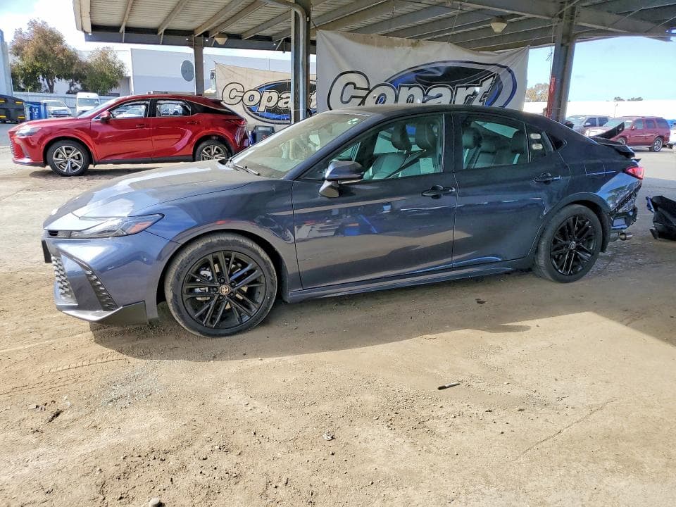 2026 TOYOTA CAMRY SE - 1