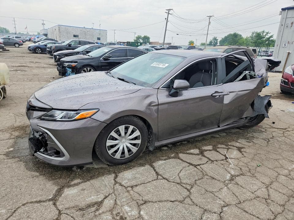 2024 TOYOTA CAMRY LE - 1