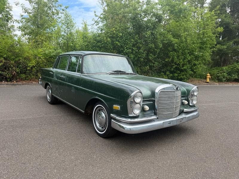 1968 MERCEDES-BENZ 230S AUTOMATIC
