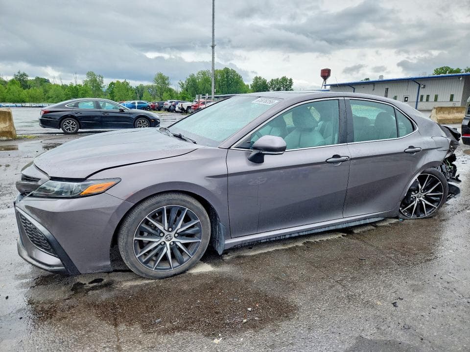 2022 TOYOTA CAMRY SE - 1