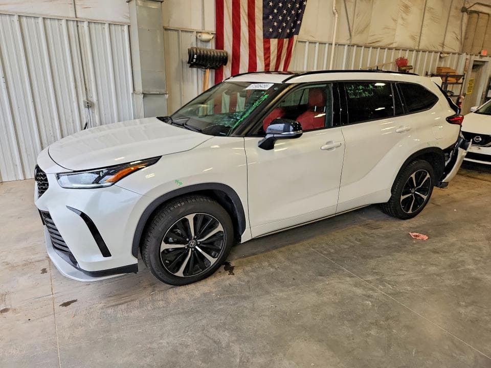 2021 TOYOTA HIGHLANDER XSE - 1