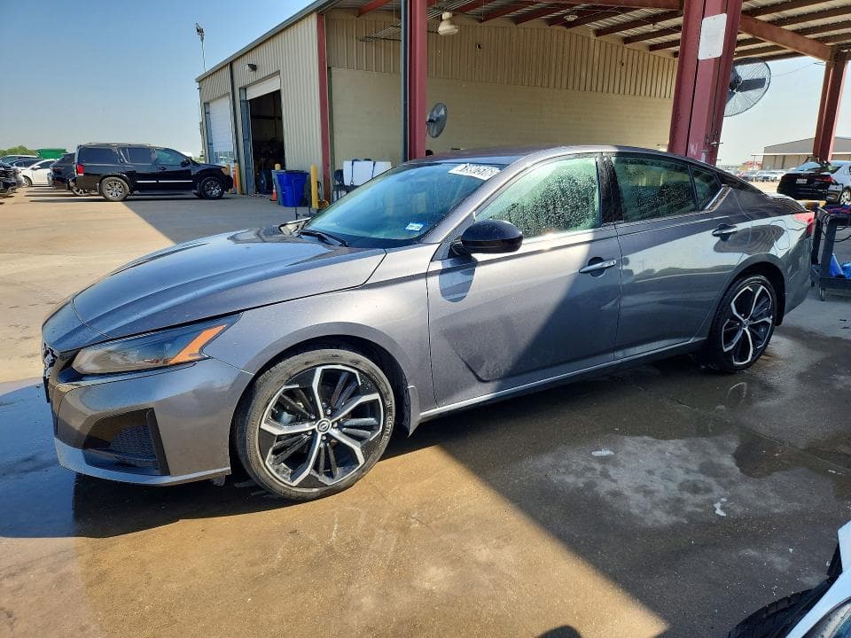 2025 NISSAN ALTIMA SR - 1