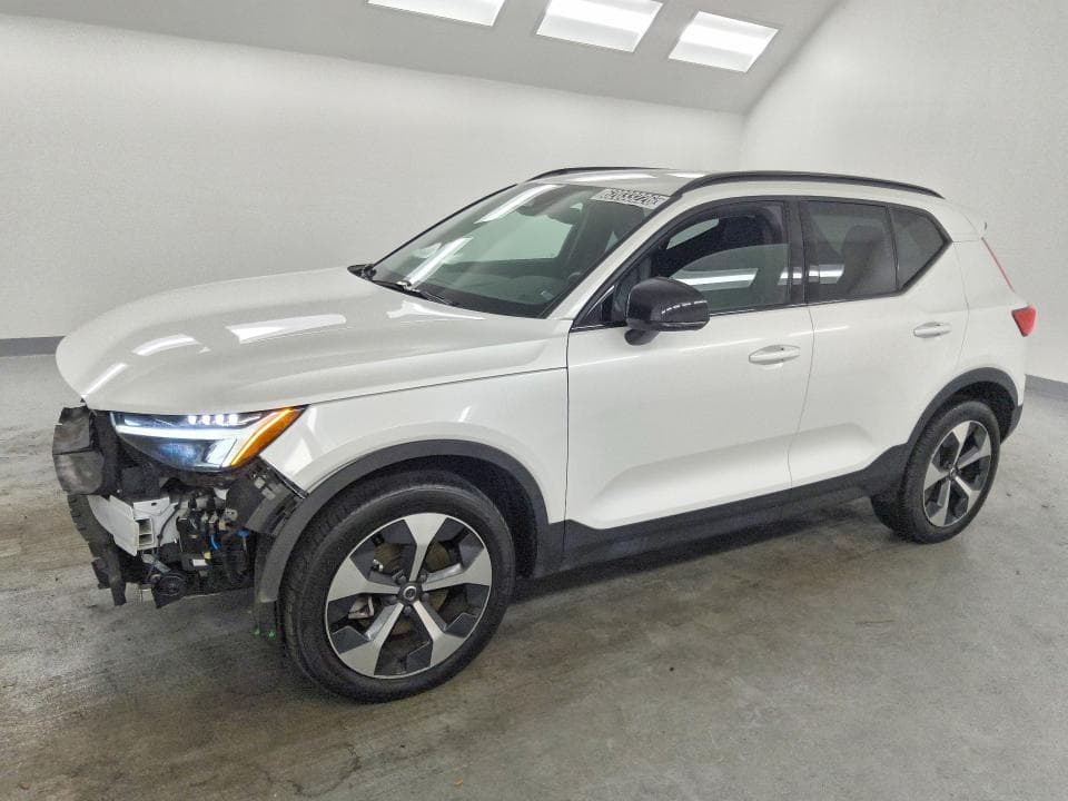2024 VOLVO XC40 CORE - 1