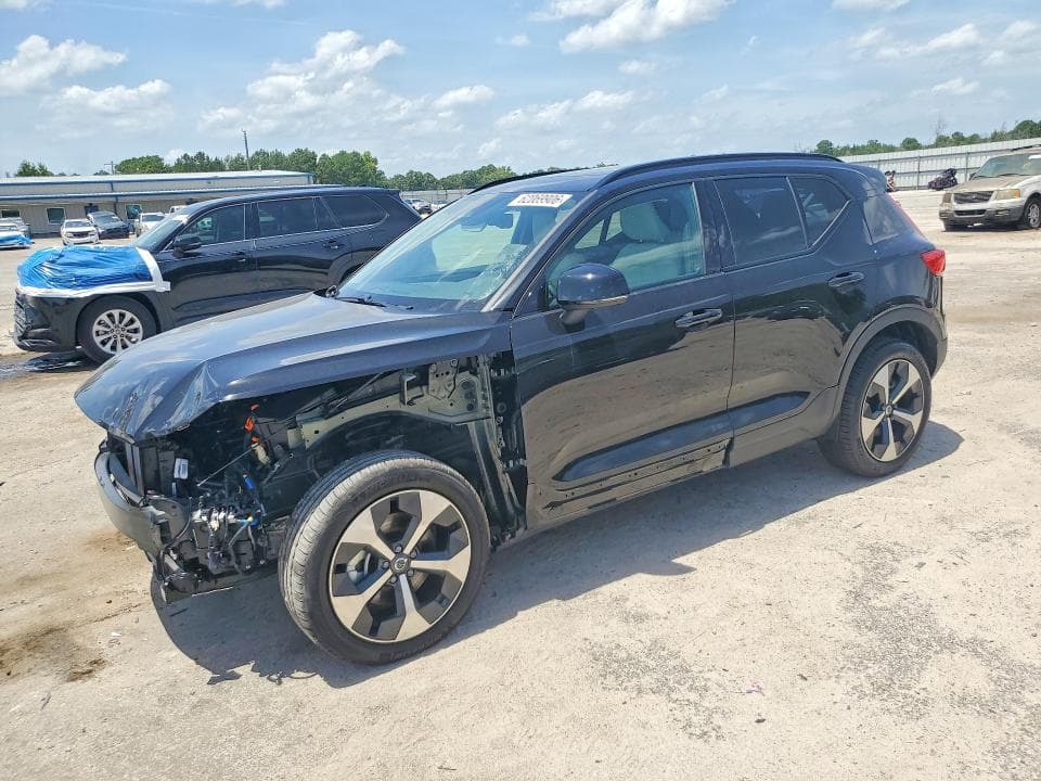 2026 VOLVO XC40 PLUS PLUS - 1