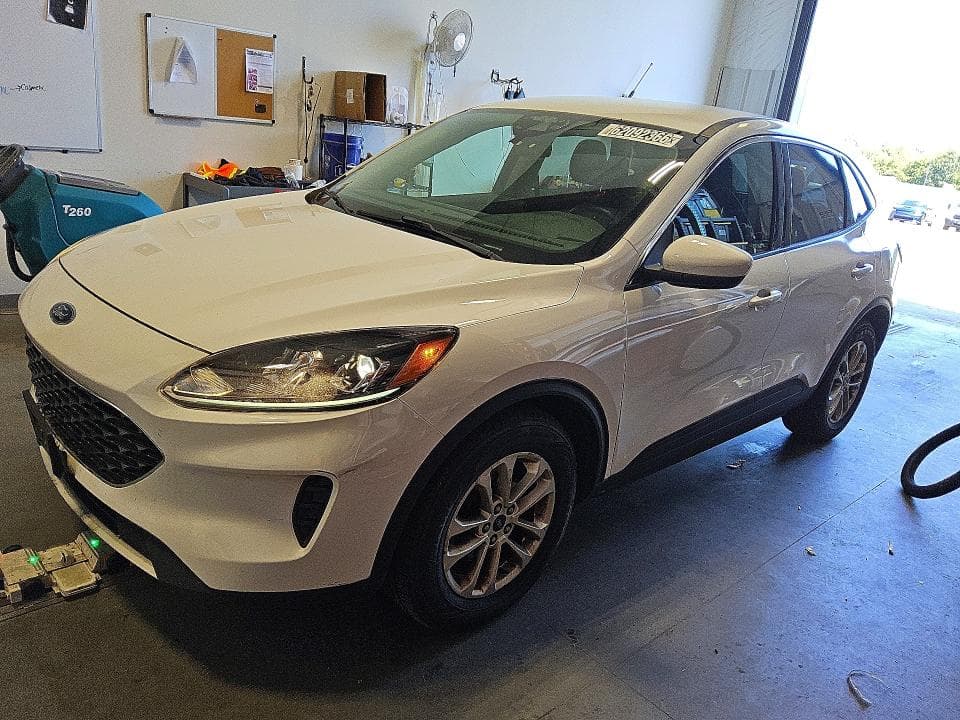 2020 FORD ESCAPE SE - 1