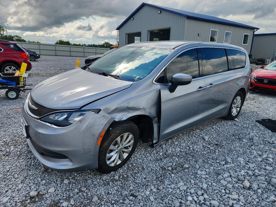 2017 CHRYSLER PACIFICA TOURING - 1
