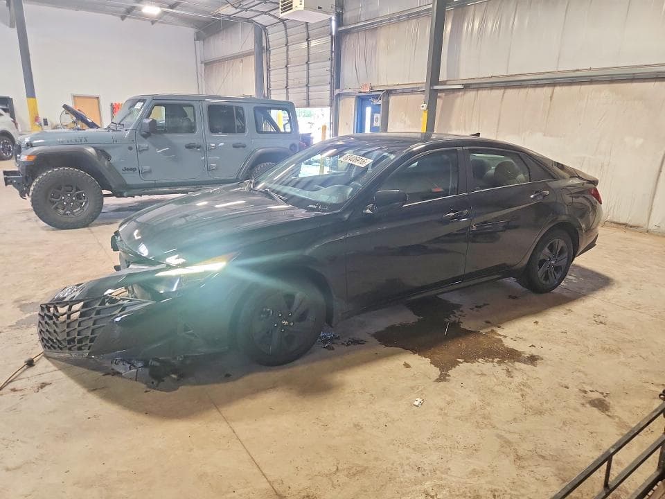 2023 HYUNDAI ELANTRA SEL - 1