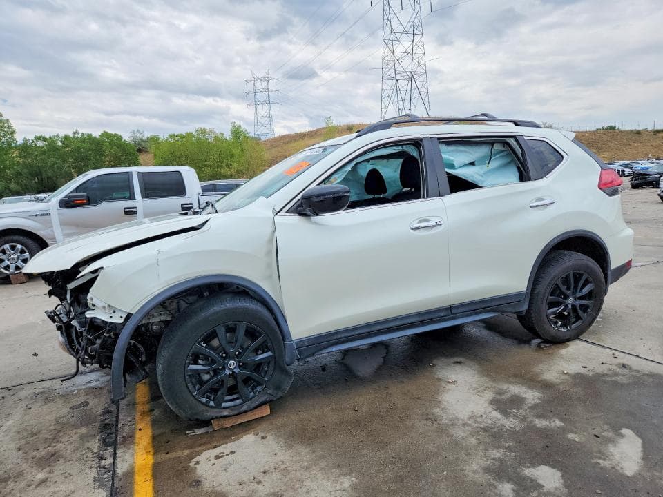 2017 NISSAN ROGUE SV - 1