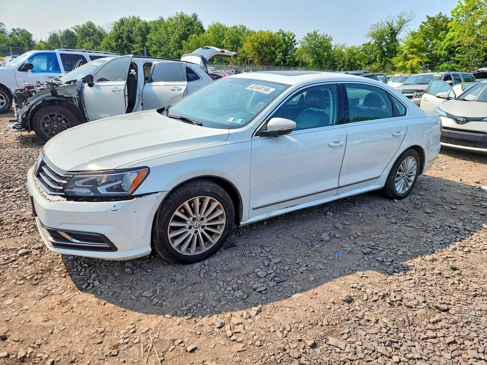 2017 VOLKSWAGEN PASSAT SE - 1
