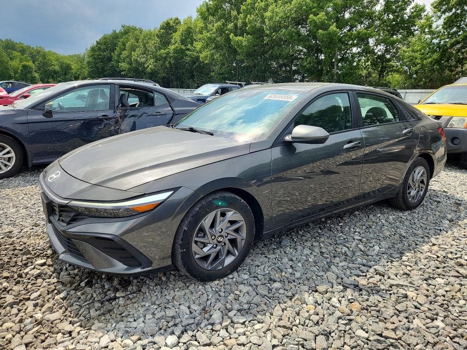 2024 HYUNDAI ELANTRA SEL - 1