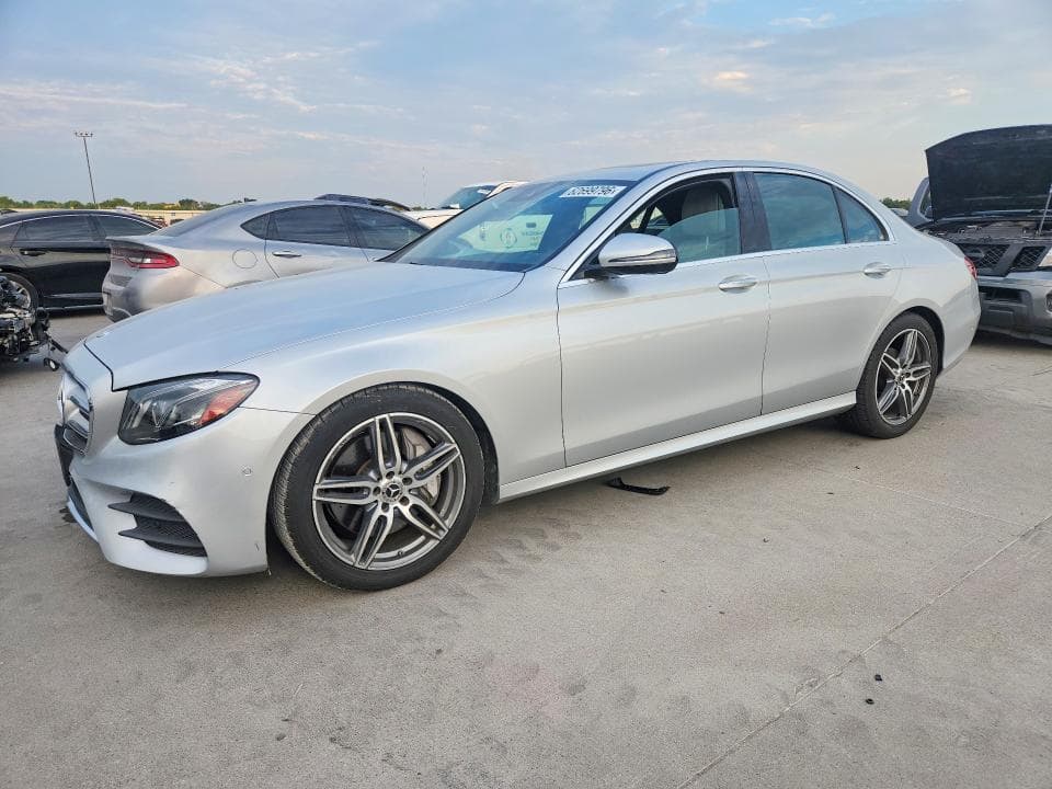 2017 MERCEDES-BENZ E 300 - 1