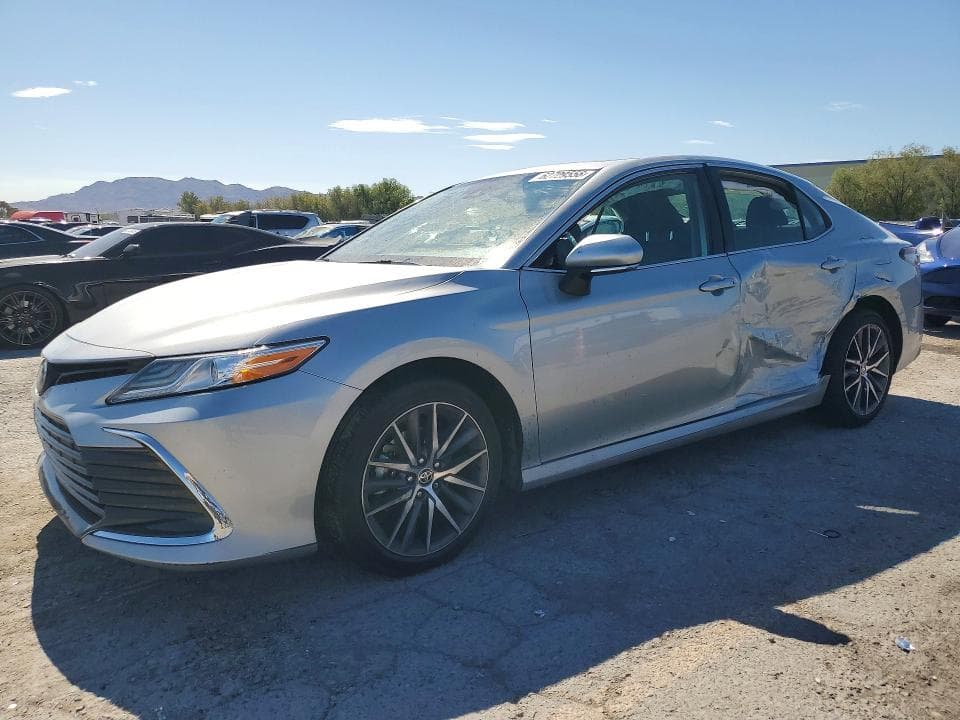 2023 TOYOTA CAMRY XLE - 1