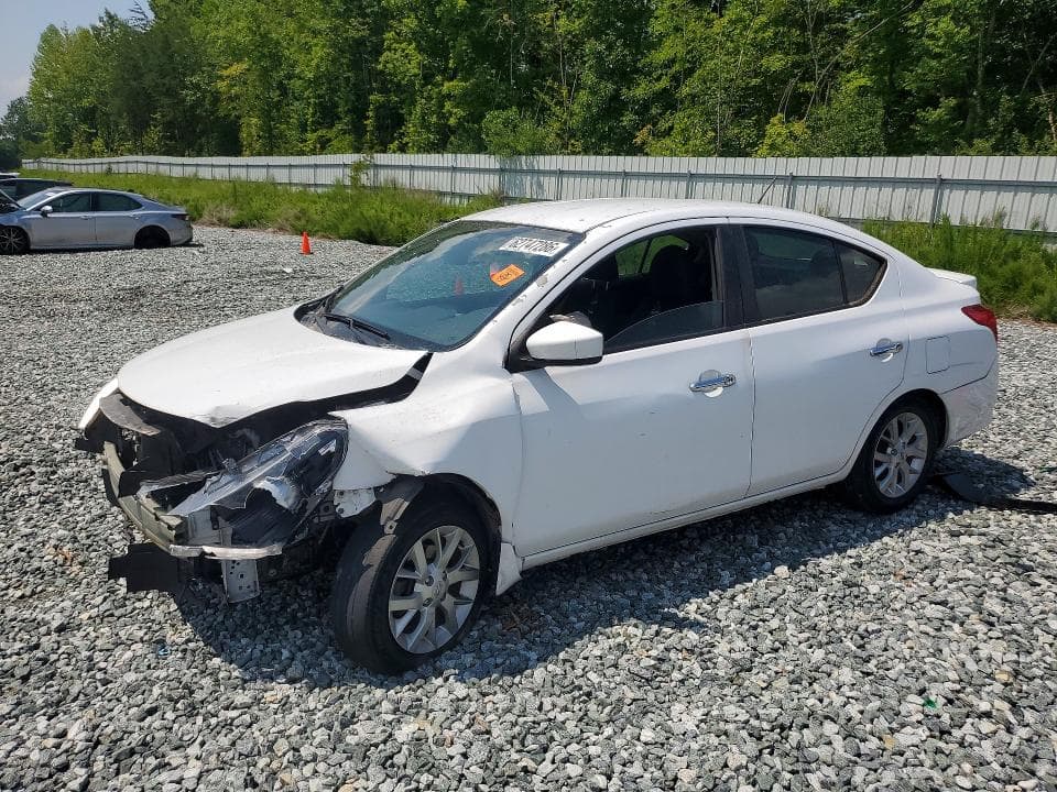 2018 NISSAN VERSA SV - 1