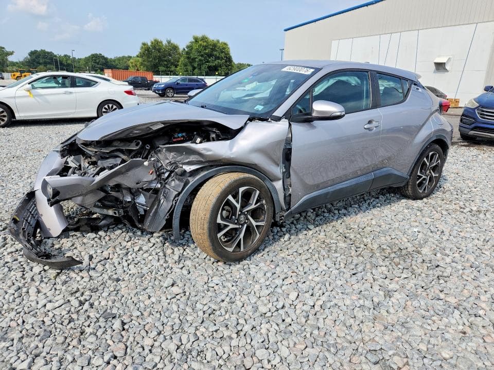 2018 TOYOTA C-HR XLE - 1