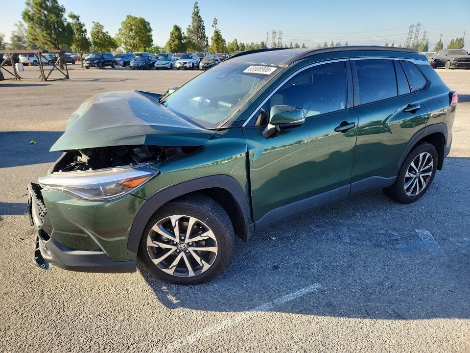 2023 TOYOTA COROLLA CROSS XLE - 1