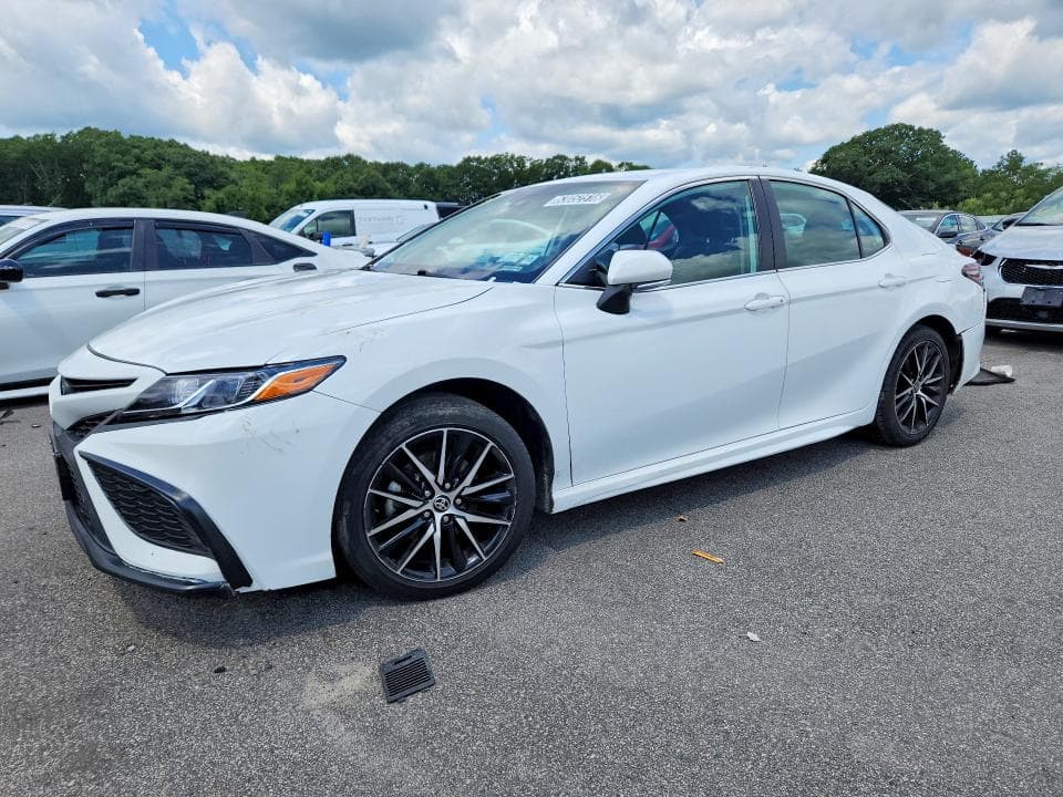 2024 TOYOTA CAMRY SE - 1