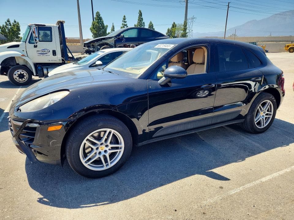 2017 PORSCHE MACAN - 1