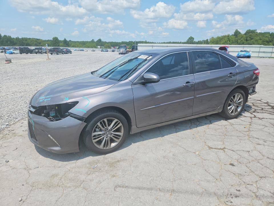 2017 TOYOTA CAMRY SE - 1