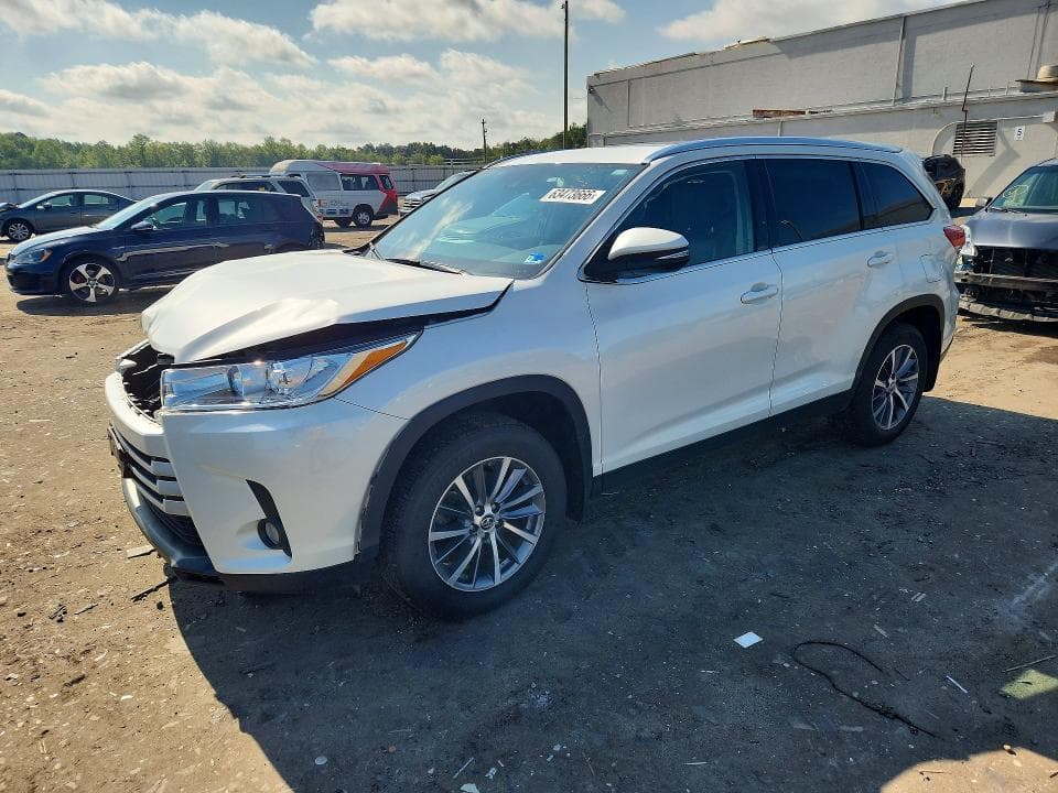 2019 TOYOTA HIGHLANDER XLE - 1
