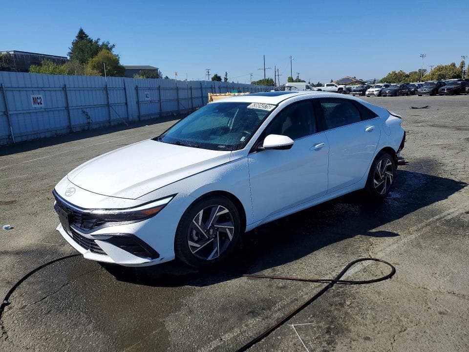 2025 HYUNDAI ELANTRA SEL - 1