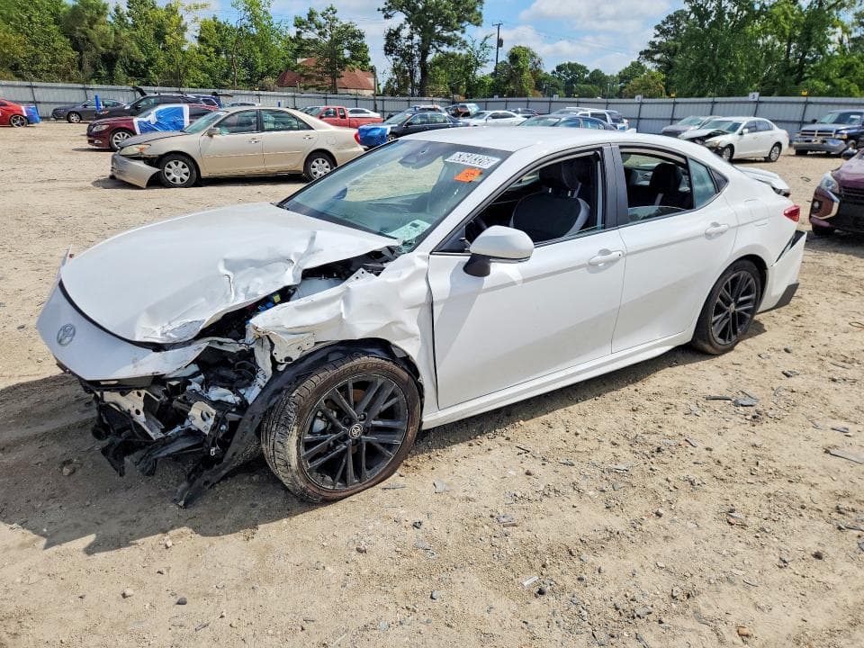 2025 TOYOTA CAMRY SE - 1