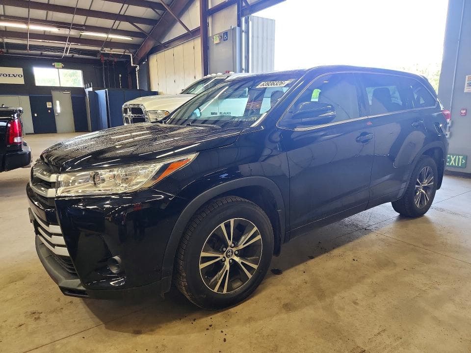 2018 TOYOTA HIGHLANDER LE - 1