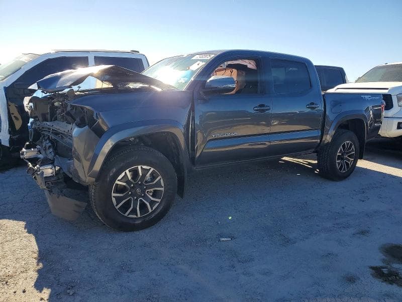 2023 TOYOTA TACOMA TRD SPORT - 1