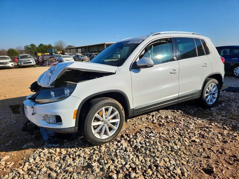 2017 VOLKSWAGEN TIGUAN - 1