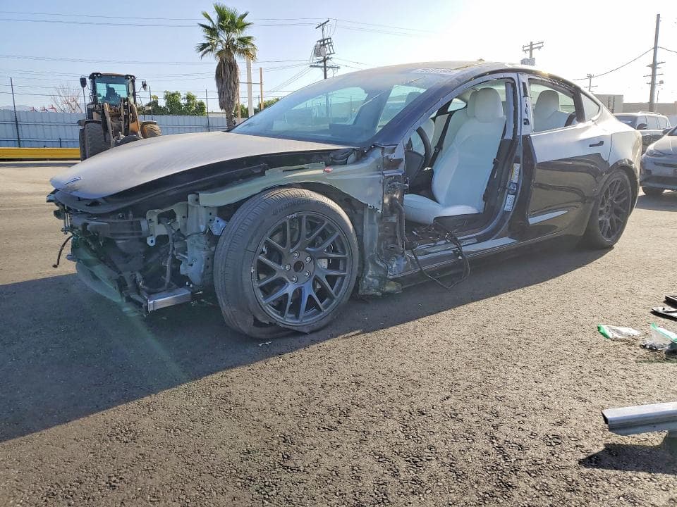 2025 TESLA MODEL 3 - 1