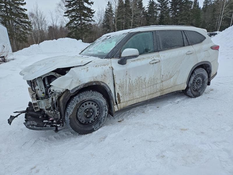2022 TOYOTA HIGHLANDER XLE XLE - 1