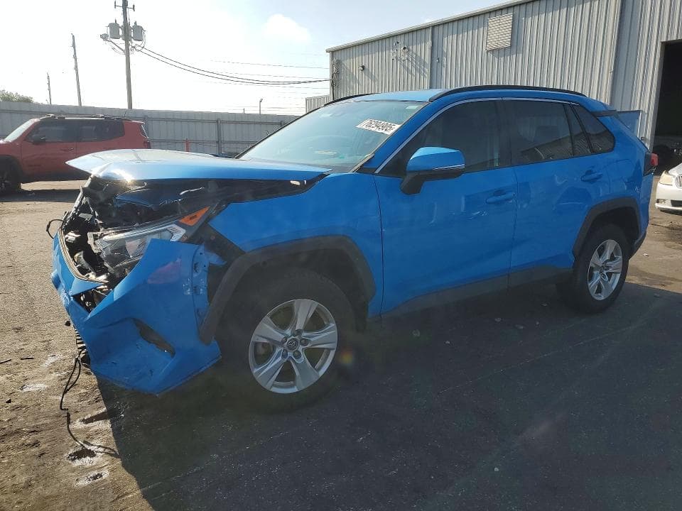 2020 TOYOTA RAV4 XLE - 1