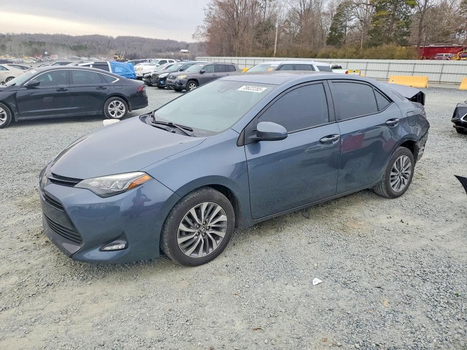 2017 TOYOTA COROLLA XLE