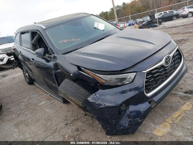 2023 TOYOTA HIGHLANDER XLE - 1