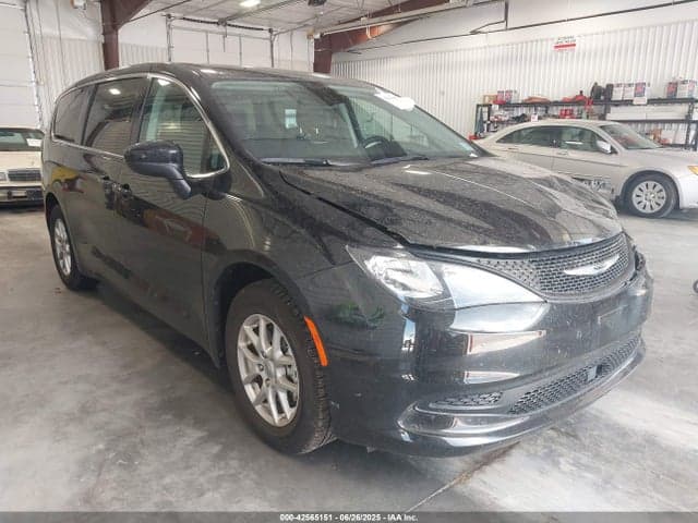 2024 CHRYSLER VOYAGER LX - 1