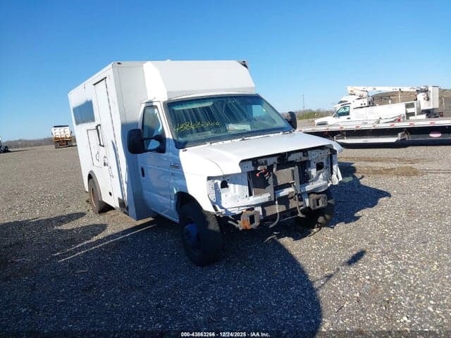 2017 FORD E-450 CUTAWAY - 1