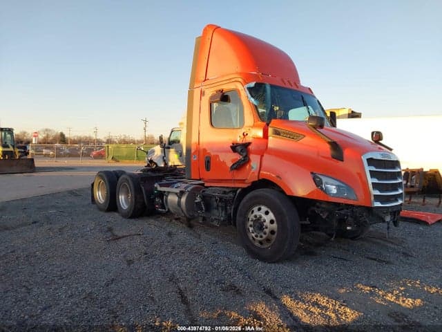 2026 FREIGHTLINER NEW CASCADIA 116
