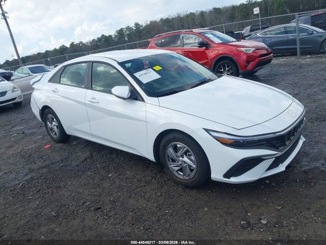 2025 HYUNDAI ELANTRA SE - 1