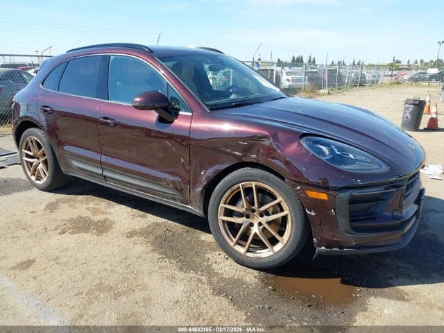2023 PORSCHE MACAN T - 1