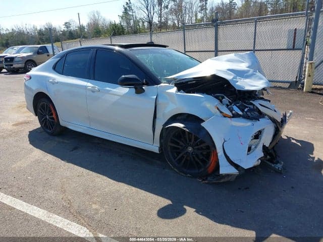 2018 TOYOTA CAMRY XSE - 1