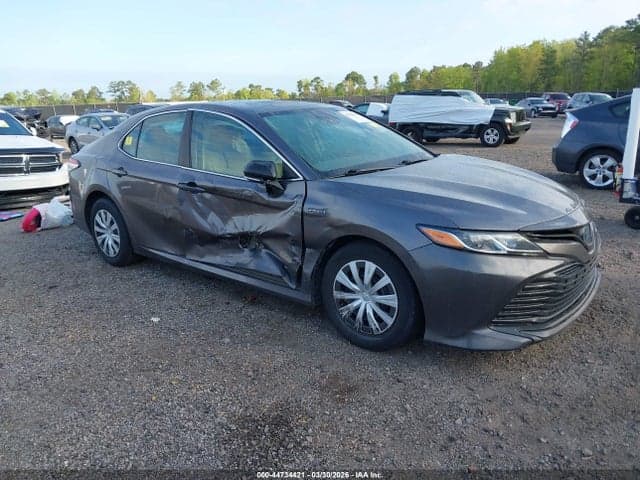 2020 TOYOTA CAMRY LE HYBRID - 1