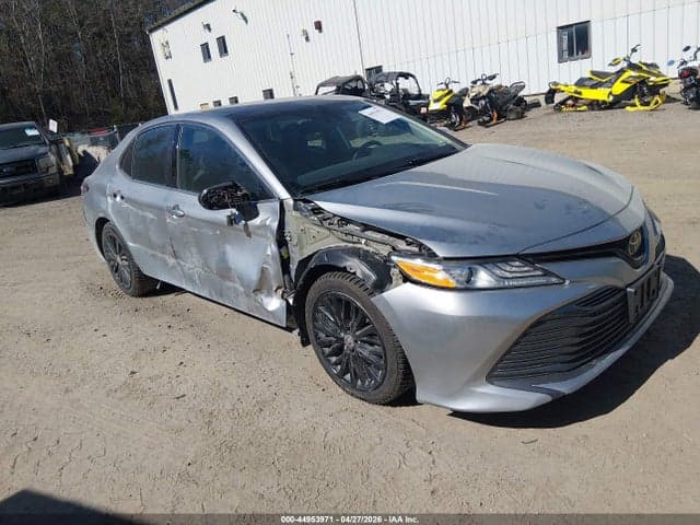 2020 TOYOTA CAMRY XLE - 1