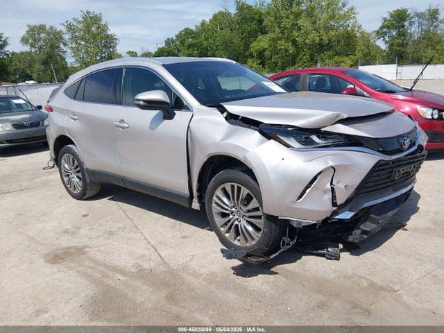 2022 TOYOTA VENZA XLE - 1