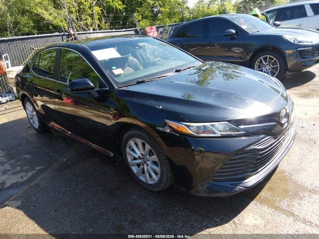 2018 TOYOTA CAMRY LE - 1