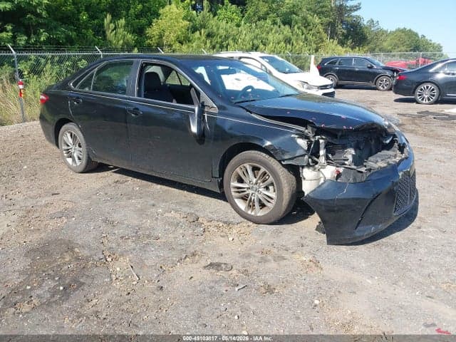 2017 TOYOTA CAMRY SE - 1